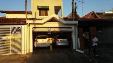 house em Rua Bernardo de Grabois, Jardim das Indústrias - São José dos Campos - SP