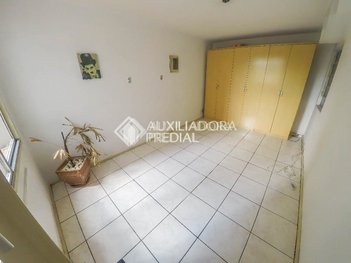 apartment em Rua Duque de Caxias, Centro Histórico - Porto Alegre - RS