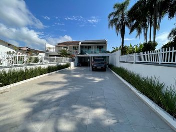 house em Rua Jaguari, Centro - Balneário Piçarras - SC