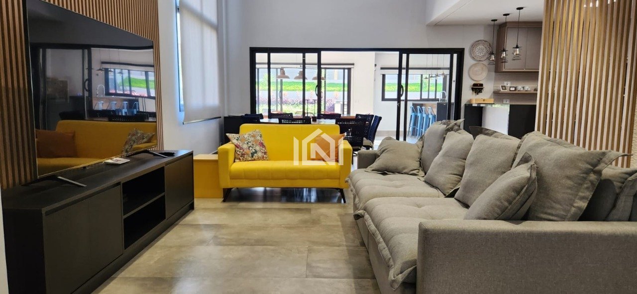 casa a venda no condominio monte catine sala de estar