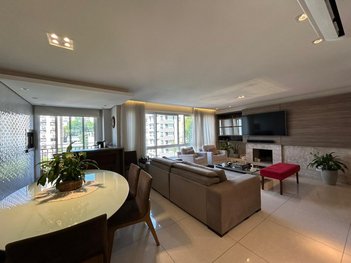 apartment em Rua Germano Petersen Júnior, Auxiliadora - Porto Alegre - RS