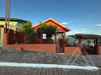 house em Rua Ruy de Moraes Azambuja, Montanha - Lajeado - RS