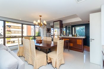 apartment em Rua Antônio Parreiras, Boa Vista - Porto Alegre - RS