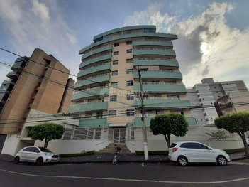 apartment em Rua Carmo Gifoni, Martins - Uberlândia - MG