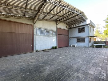 commercial_property em Rua Padre Valentin Weschenfelder, Industrial - Dois Irmãos - RS