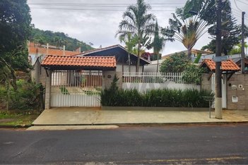 house em Rua Dona Gioventina Néspoli, Jardim Meridien - Águas de Lindóia - SP