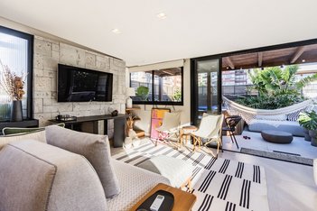 apartment em Rua Pedro Ivo, Mont Serrat - Porto Alegre - RS