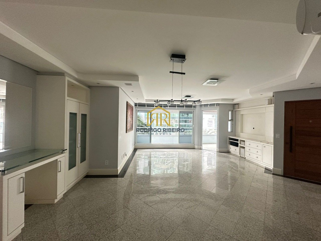 WhatsApp Image 2025-10-10 at 08.42