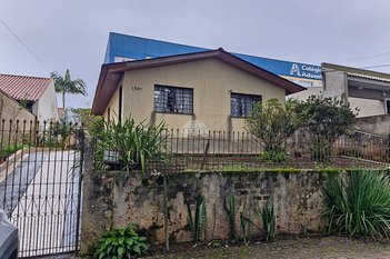 house em Rua Tenente Djalma Dutra, Bom Jesus - São José dos Pinhais - PR