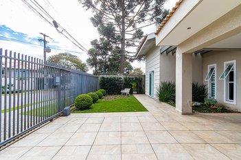 house em Rua Scharfemberg de Quadros, Centro - São José dos Pinhais - PR