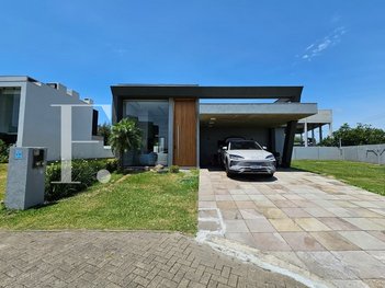 house em Rua Rio Camisas, Centro - Xangri-Lá - RS