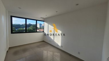 office em Avenida Geremário Dantas, Pechincha - Rio de Janeiro - RJ