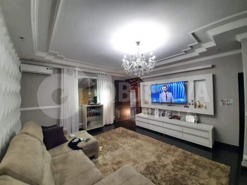 house em Rua João Bernardes da Silva, Luizote de Freitas - Uberlândia - MG