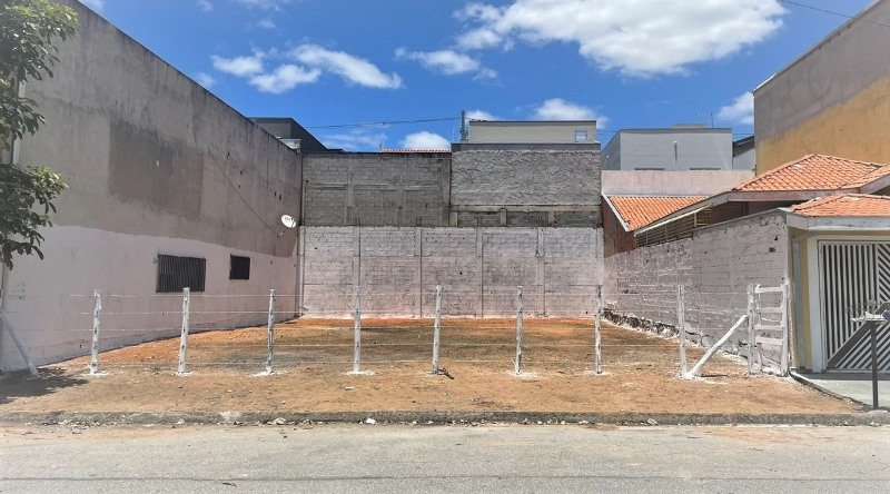 UM �TIMO TERRENO RESIDENCIAL OU COMERCIAL NO SANTA PAULA