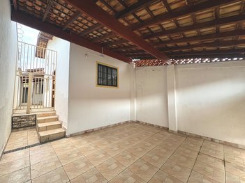house em Rua Canela, Jardim Eloyna - Pindamonhangaba - SP