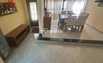 house em Rua Comendador Jácomo Antônio La Selva, Jardim Maristela - Atibaia - SP