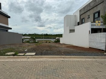 land_lot em Avenida José Afonso Portocarrero, Condomínio Residencial Ilhas Canárias - Cuiabá - MT