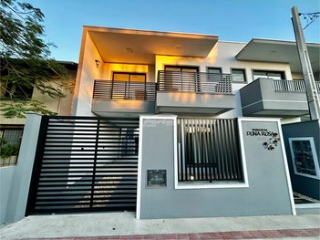 house em Rua Mário Braz de Santana, Centro - Balneário Piçarras - SC