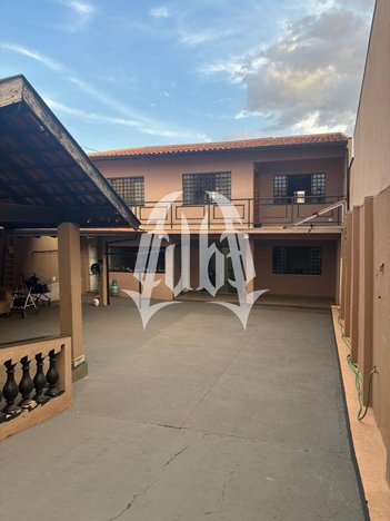 house em Rua Inércio Picelli, Pacaembu - Londrina - PR