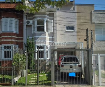 house em Rua Professor Leopoldo Tietbohl, Jardim Itu - Porto Alegre - RS