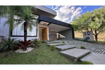 house em Rua Professor Ercílio Benedito, Condomínio Residencial Euroville - Bragança Paulista - SP