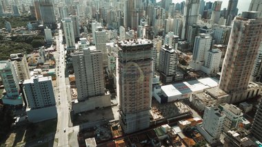 apartment em Rua 106 D, Meia Praia - Itapema - SC