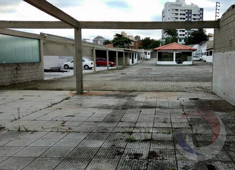 FOTO 6 TERRENO ESTREITO