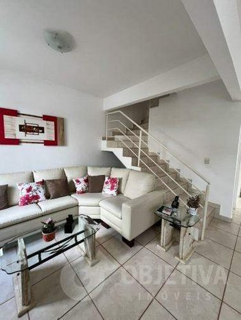 house em Avenida Nicomedes Alves dos Santos, Morada da Colina - Uberlândia - MG