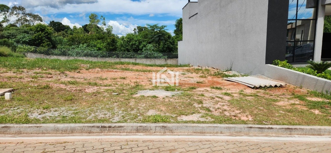 terreno a venda no condominio lagos dos passaros
