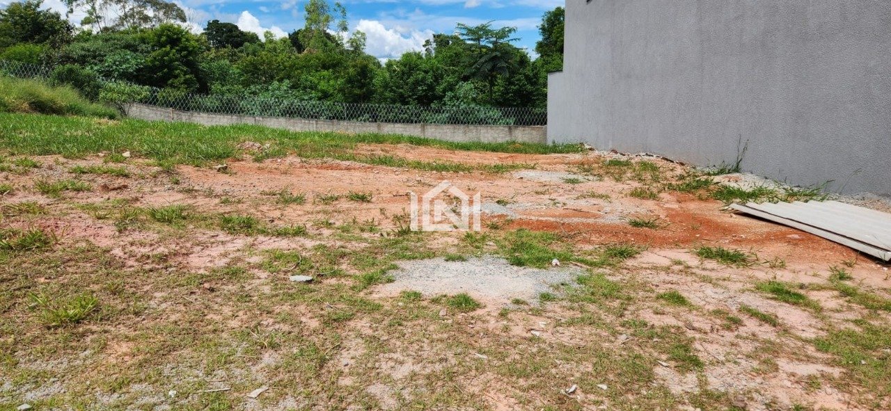 terreno a venda no condominio lago dos passaros