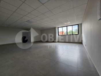 office em Avenida dos Vinhedos, Morada da Colina - Uberlândia - MG