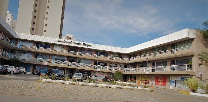 SALA COMERCIAL DE 3OM� NO BOULEVARD GETULIO VARGAS