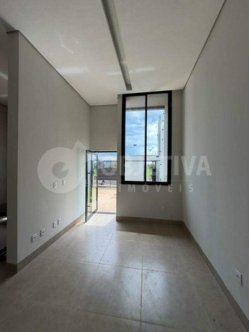 house em Avenida Iraque, Laranjeiras - Uberlândia - MG