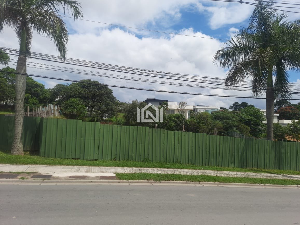 terreno comercial a venda no condominio Alphaville Granja Viana-frente