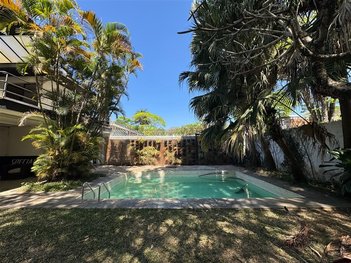 commercial_building em Avenida Professor Fonseca Rodrigues, Alto de Pinheiros - São Paulo - SP