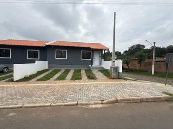 house em Rua Cézar Cambruzzi, Nossa Chácara - Gravataí - RS