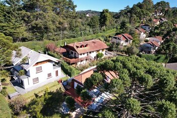 house em Avenida Eduardo Moreira da Cruz, Vila Campos do Jordão - Campos do Jordão - SP