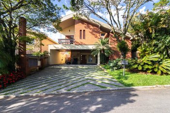 house em Alameda Inhambú, Alphaville - Santana de Parnaíba - SP