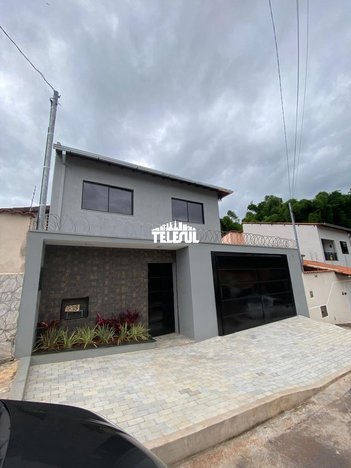 house em Rua Maria Helena, Vila Mendes - Varginha - MG