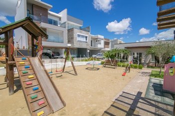 house em Avenida Willy Eugênio Fleck, Sarandi - Porto Alegre - RS