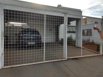 house em Rua Professora Maria de Lourdes Silva Martins, Jardim Indaiá - Araraquara - SP