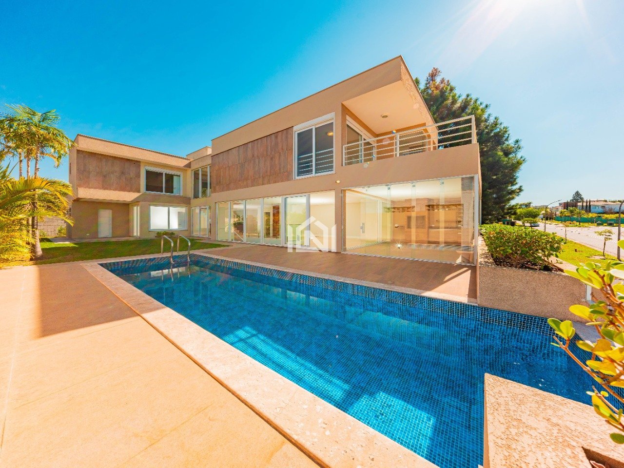 casa a venda no condominio Alphaville Granja Viana piscina com quintal