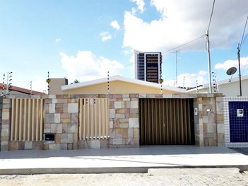 house em Rua Inácio Marques da Silva, Catolé - Campina Grande - PB