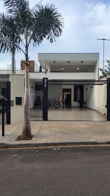 house em Rua Lídia Greschuk dos Santos, Centro - Paiçandu - PR