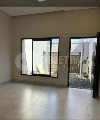 house em Rua Santa Albertina, Laranjeiras - Uberlândia - MG