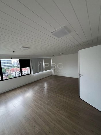 office em Avenida Bem-te-vi, Indianópolis - São Paulo - SP