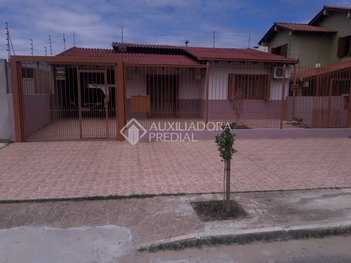 house em Avenida Gomes Jardim, Alegria - Guaíba - RS