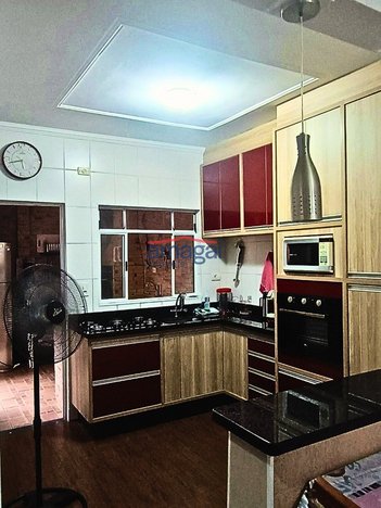 house em Avenida José Theodoro de Siqueira, Bairro do Colonia - Jacareí - SP