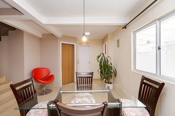 house em Rua Ana Aparecida Lopos Canet, Xaxim - Curitiba - PR