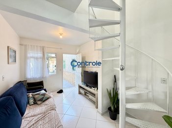 house em dos Bacuparis, Madri - Palhoça - SC